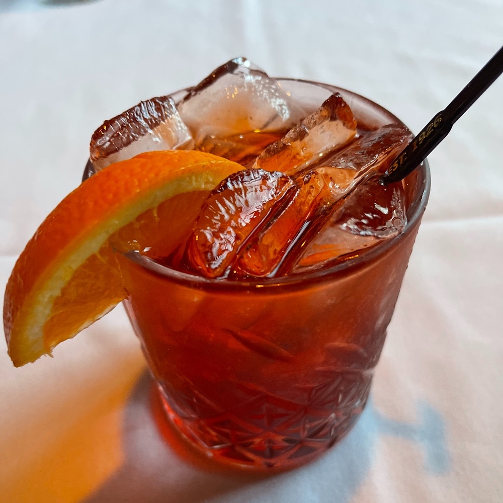 Meet your Posher, Jeris